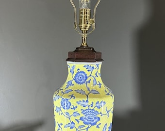Kaiser Kuhn Porcelain Chinoiserie Table Lamp 30 3/4” Blue Yellow Wood Base