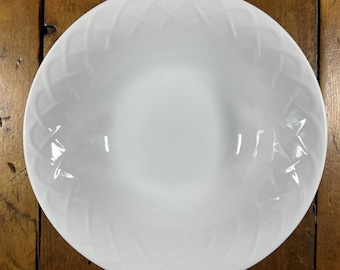 Oneida Picnic 9 1/4” Round Vegetable Serving Bowl White Basketweave