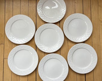 Oneida Picnic 10 7/8” White Dinner Plate Embossed Basketweave Discontinued