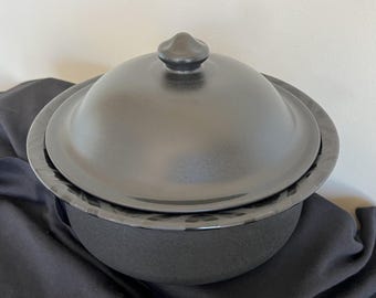 Pfaltzgraff Midnight Sun 2.5 Qt Casserole w Lid 8” Interior Oven Safe Stoneware
