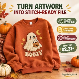Puede incluir: Una sudadera de cuello redondo color óxido con un fantasma blanco bordado que sostiene un pequeño cubo de calabaza naranja, acompañado de una luna creciente y estrellas amarillas, con el texto BOOZY bordado debajo.
