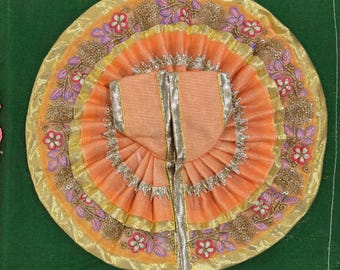Size 4 Ladoo Gopal Poshak: Kanha Dress with Kangan Mala