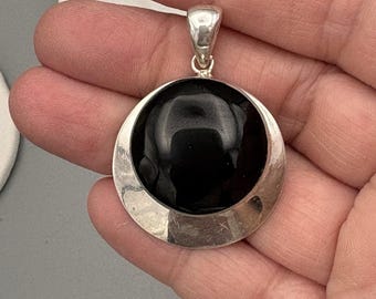 Vintage Calderon Atachi Sterling Silver Onyx Pendant Mexico Modernist Geometric