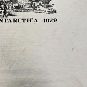 Maglietta da corsa vintage Hanes Beefy T Scotts Hut Race Inaugural Antarctica del 1979 da uomo, taglia XL. immagine 3