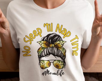 Lustiges Mom Life Muttertag T-Shirt Müde Mama Grafik TShirt Mama und ich Shirt Chaos Mama Geschenk für neue Mama Messy Hair Mama und ich Idee