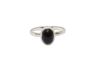 Black Onyx and Sterling Silver Hand Crafted Ring, size 6-1/2  r65onxd3553