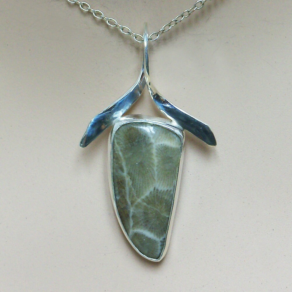 Petoskey Stone Pendant in Sterling Silver Setting ppkye3069