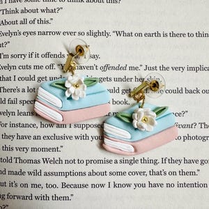 Stack of Books Earrings - Polymer Clay Earrings, Handmade Jewelry, Gift for Women and Girls, Gift for Book Lovers, Gift for Readers