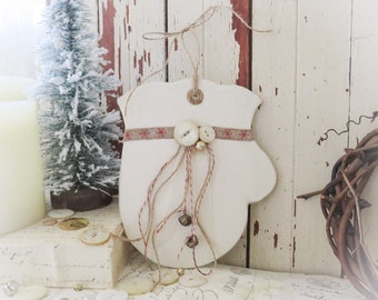 Farmhouse Wood Mitten Christmas Ornament Decor. French Farmhouse, Shabby Chic, Rustic Cottage, Nordic, Jeanne d arc living Style Home Decor