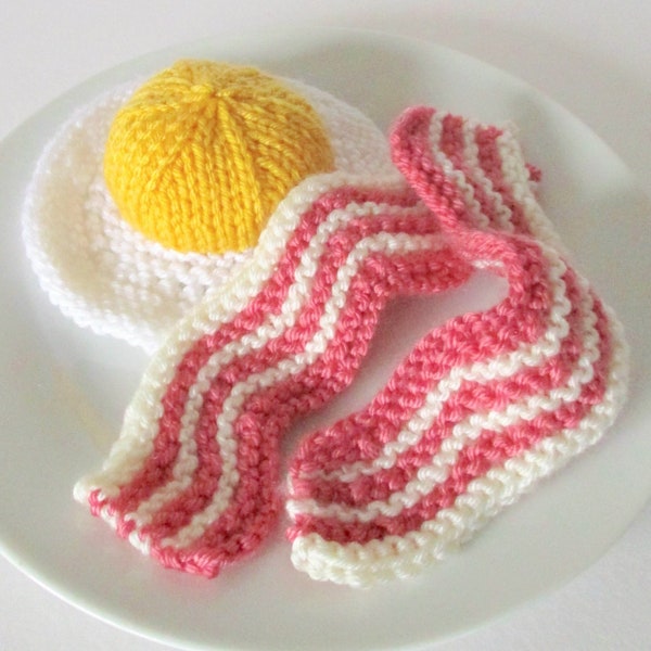 Bacon and Eggs toy food knitting pattern