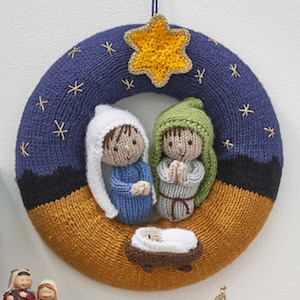 Away in a Manger Nativity Wreath PDF Knitting Pattern Download