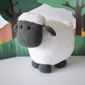 Brenda the Sheep toy knitting patterns image 1