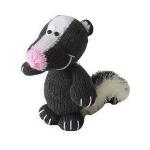 Cyril the Skunk toy knitting patterns