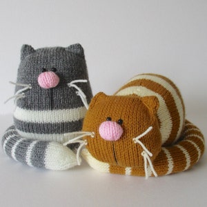 Ginger and Smudge toy cats knitting patterns