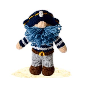 Patrón de tejido para muñeco pirata Capitán Barba Azul en PDF