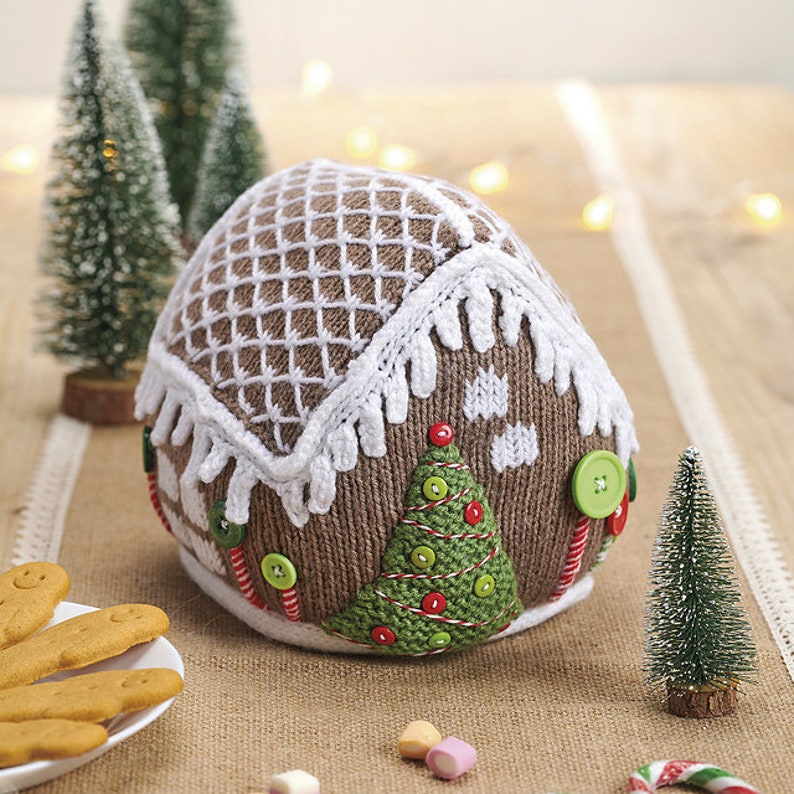 Gingerbread House knitting pattern image 3