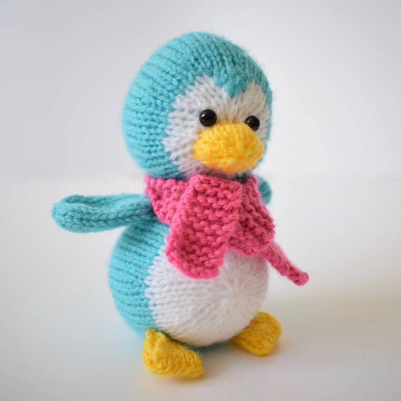 Penny the Penguin toy knitting pattern