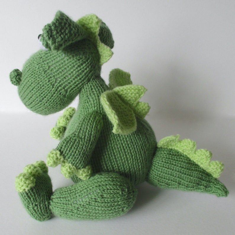 Griff the Dragon toy knitting pattern image 4