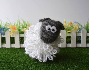 Curly the Sheep toy knitting patterns