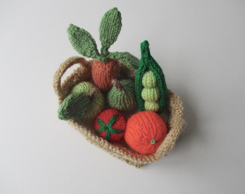 Fruit and Vegetables toy knitting patterns image 7