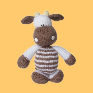 Patrón de tejido: Juguete de animal de granja "Milkshake la vaca" (Descarga en PDF)