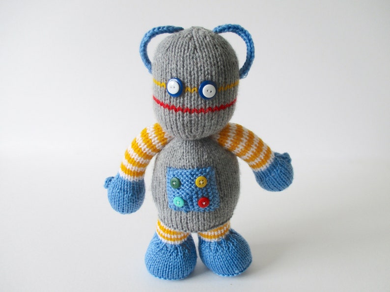 Beeper the robot toy knitting pattern image 3