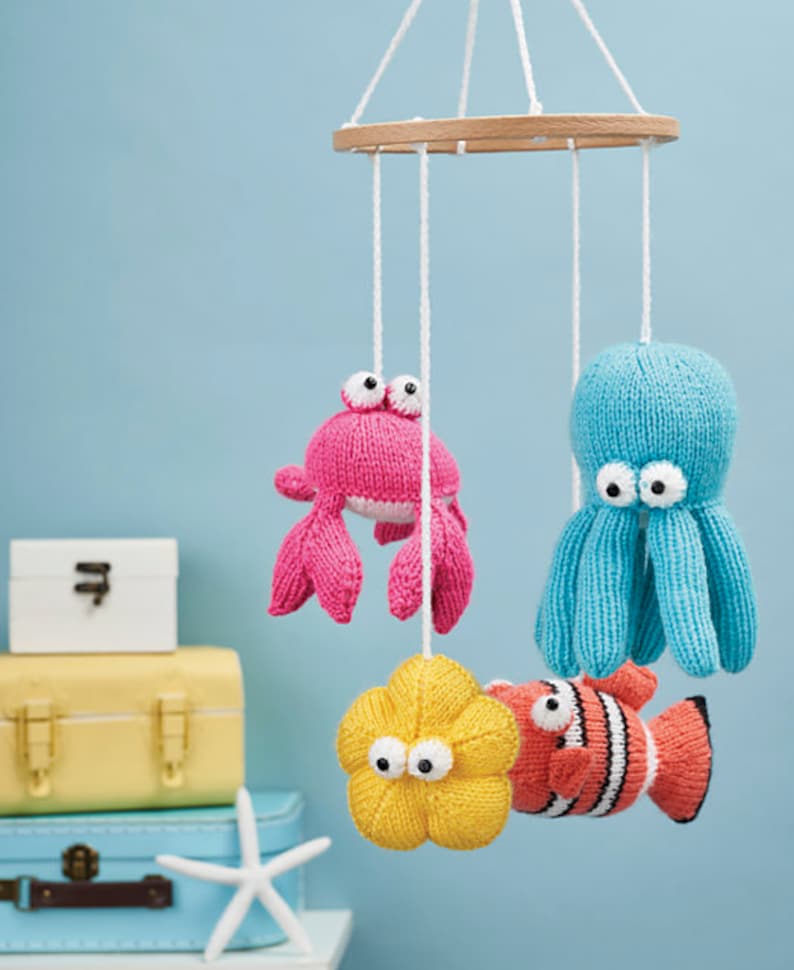 Sea Babies Mobile toy knitting pattern image 1