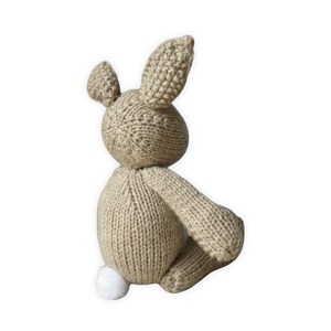 Nibbles the Bunny toy knitting patterns image 4