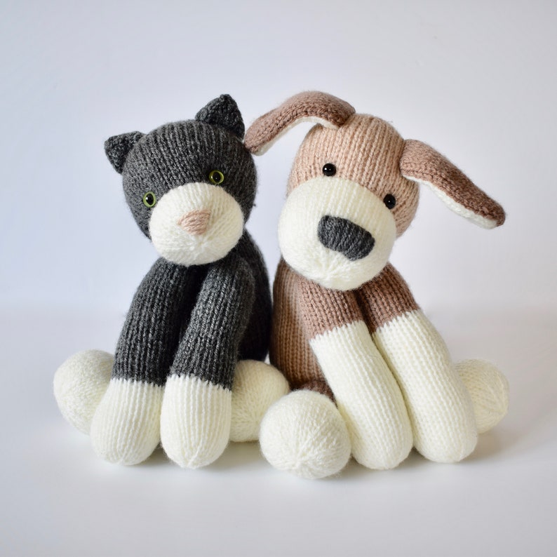 Fido and Fifi toy knitting patterns image 1