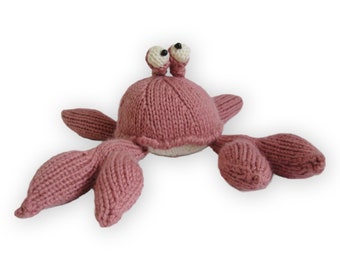 Pinky the Crab toy knitting pattern