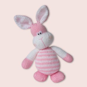 Marshmallow Bunny toy knitting pattern