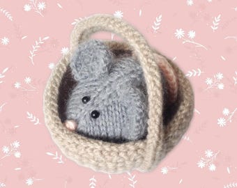 Squeaky Mouse in a Basket toy knitting patterns
