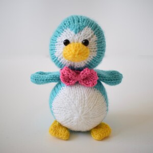 Penny the Penguin toy knitting pattern image 5