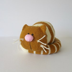 Ginger and Smudge toy cats knitting patterns image 4