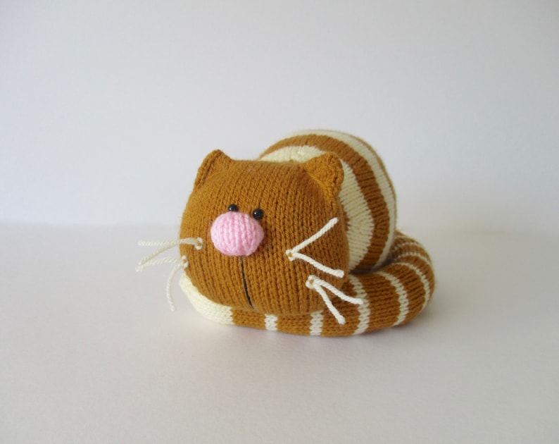 Ginger and Smudge toy cats knitting patterns image 4