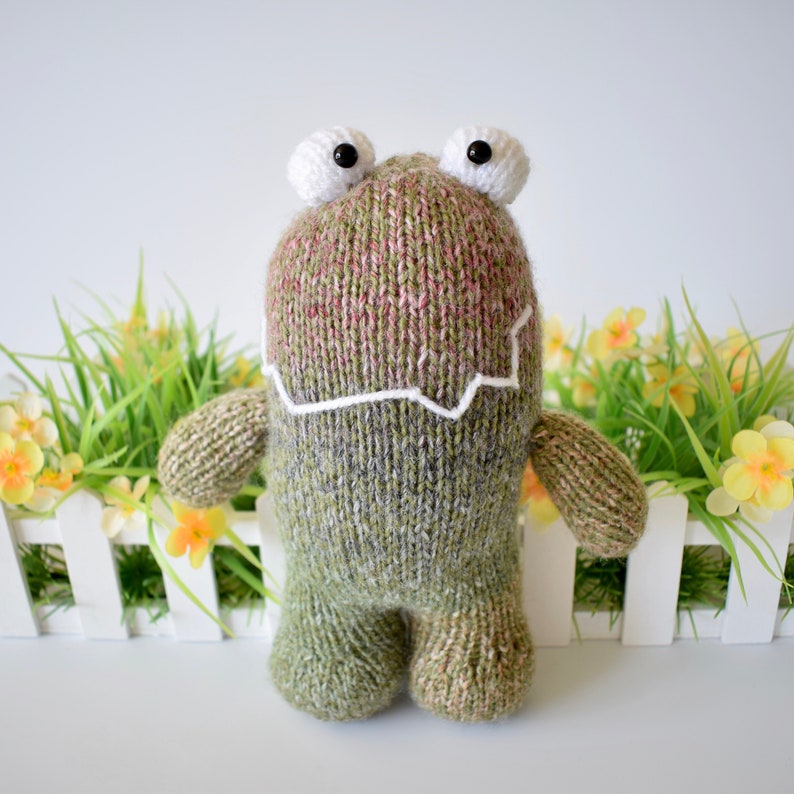 Happy monsters toy knitting pattern image 4