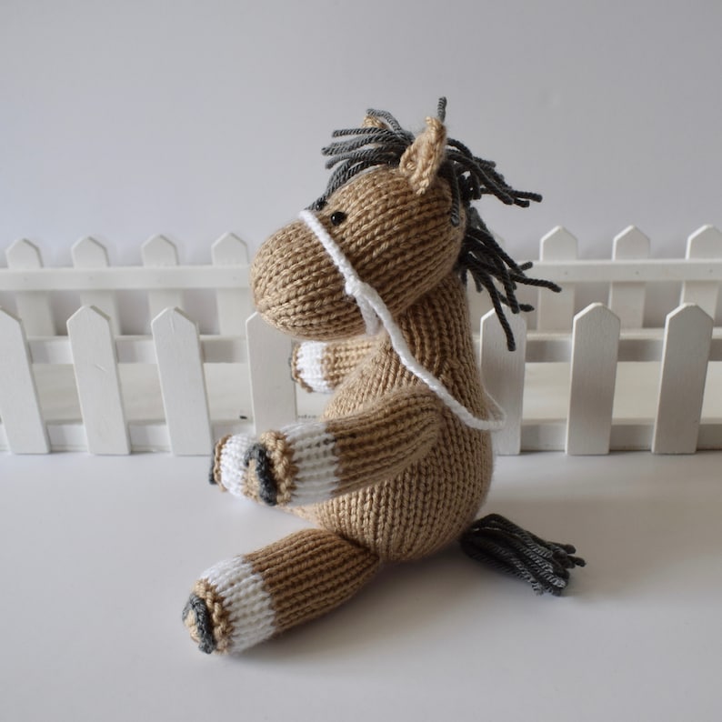 Henry the Horse toy knitting patterns image 5