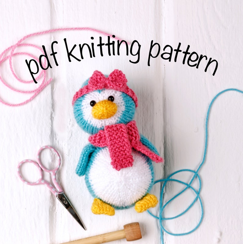 Penny the Penguin toy knitting pattern imagem 2