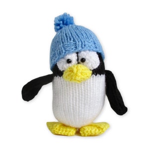 Pablo the Penguin toy knitting pattern image 1