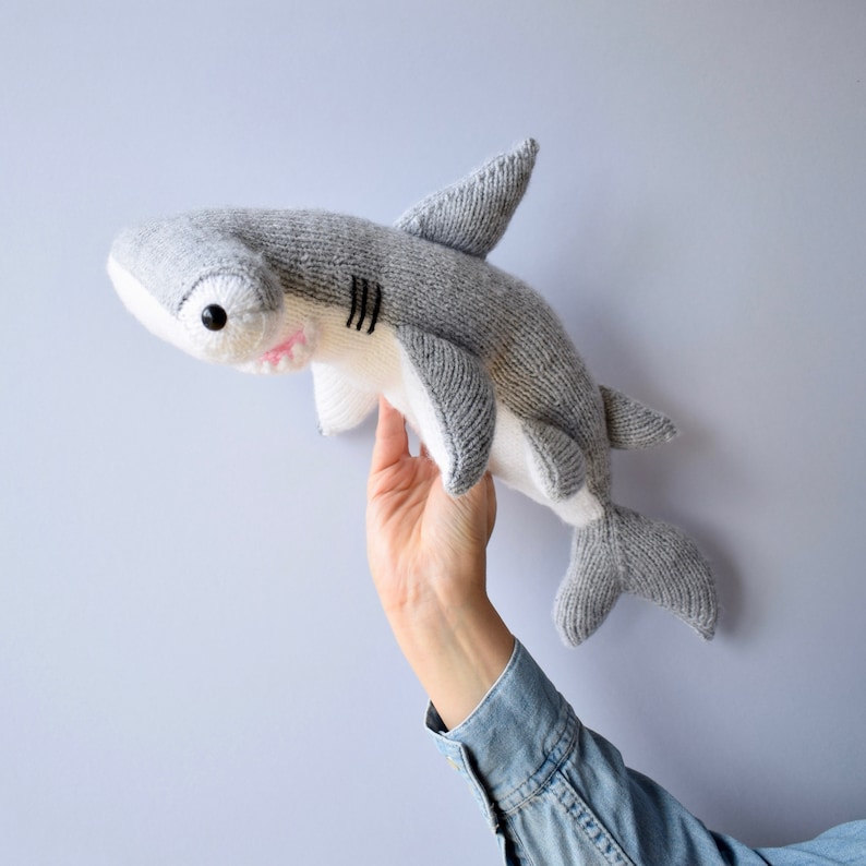 Hammerhead Shark toy knitting patterns image 1