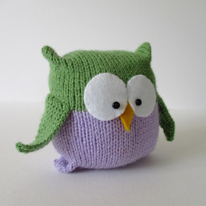 Tooley Owl toy knitting pattern