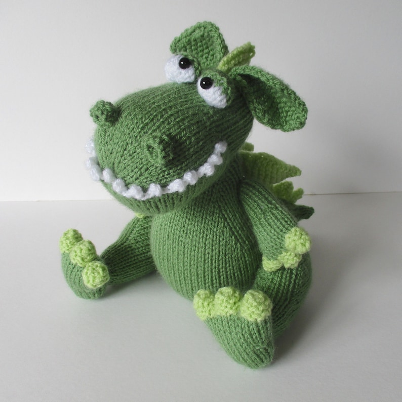 Griff the Dragon toy knitting pattern image 5