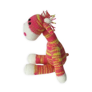 Gerald the Giraffe toy knitting pattern