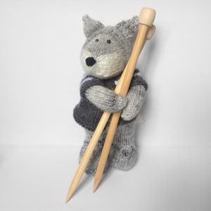 Gray Wolf toy knitting patterns image 2