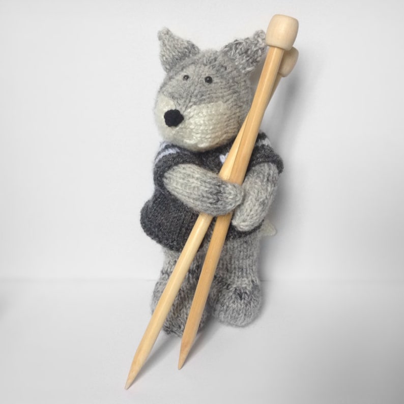 Gray Wolf toy knitting patterns image 2