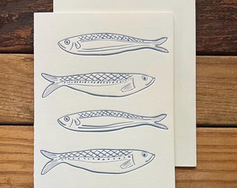 Sardinen Letterpress Karte, Mediterran, Illustriert, minimalistisch, blanko