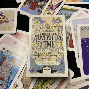 Adventure Time tarotkaartspel, kaartspel met 78 kaarten, waarzegspel, cadeau, cadeau voor nieuwe moeders, afstudeercadeaus voor hem, uniek cadeau voor moeders