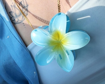 Flower Beach Hair Clip | Tropical Hair Accessory | Summer Floral Hair Barrette | Vacation Hair Clip | Boho Beach Wedding Hair Pin