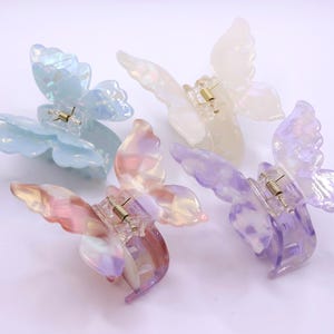Butterfly Hair Clip for Women, Medium Acetate Claw Clip for Thin and Medium Hair, Cute Hair Accessories, Gift For Her.
