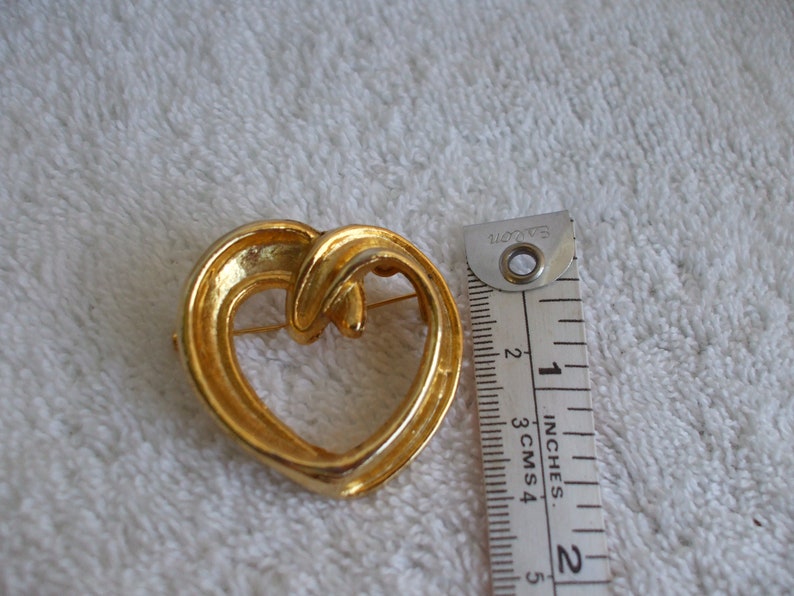 Gold Tone Heart Shaped Brooch, Pin, 80s, Solid Piece image 4